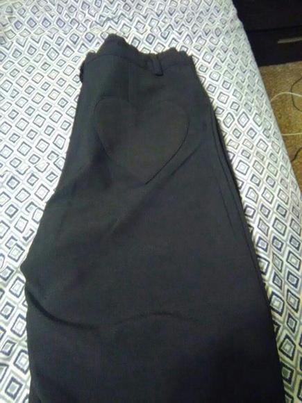 RockSteady Pants - Rocksteady black heart pockets capris....